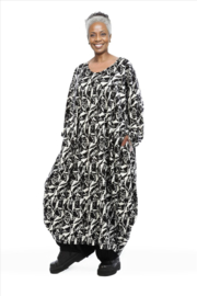 AKH oversized viscose mix ballon jurk apart stretch zwart /wit
