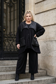 AKH oversized viscose  A-lijn korte blazer/vest  zwart stretch