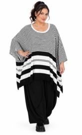 AKH oversized gebreide tuniek/poncho  apart stretch wit/zwart