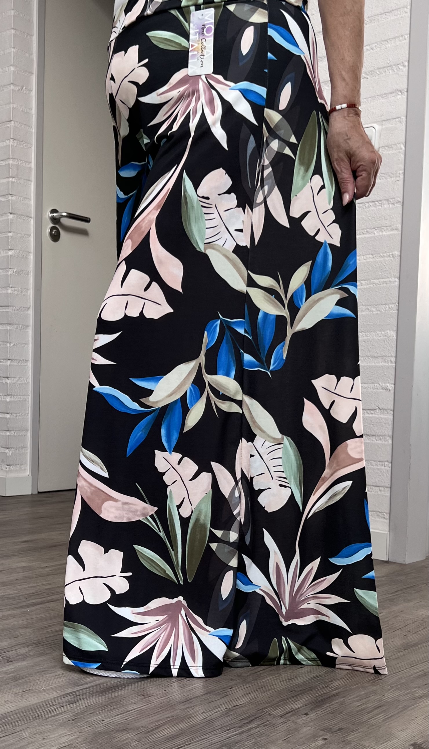 ITALY Mode jersey viscose  wijde broek apart /zeer rekbaar/zwart