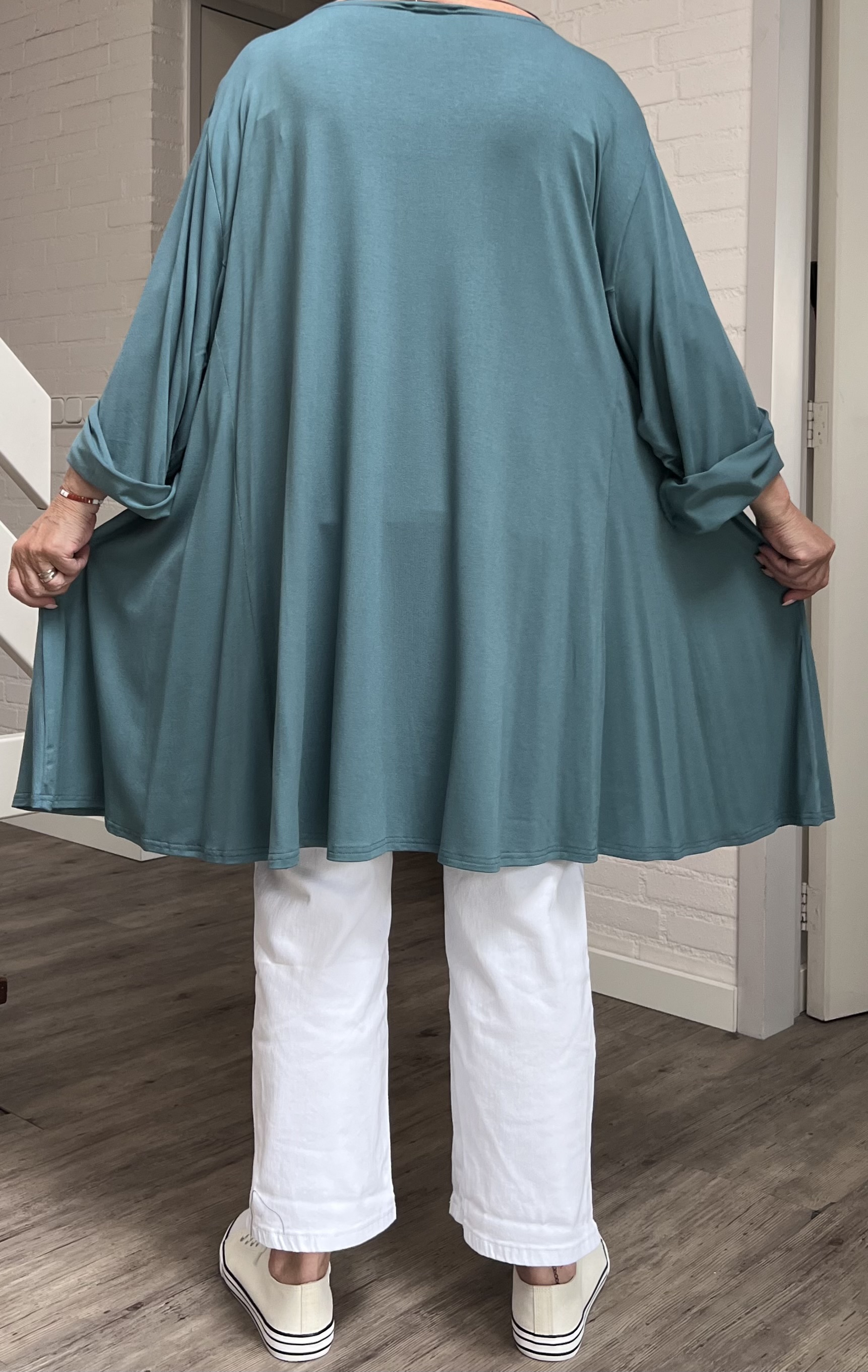 New Jersey oversized viscose A-lijn tuniek met aparte decolleté / stretch