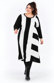 AKH oversized gebreide  tuniek/jurk  apart stretch zwart/wit