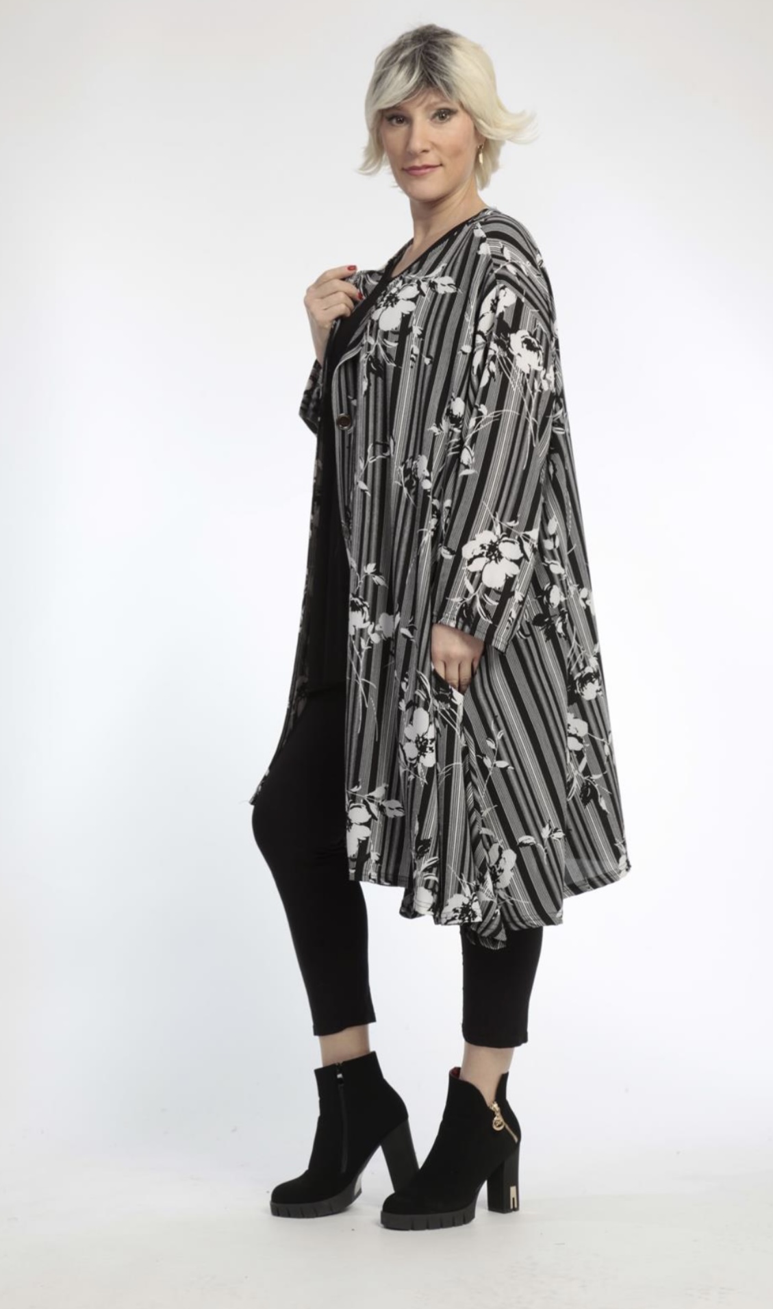AKH viscose mix oversized A-lijn tuniek/blouse zwart/wit