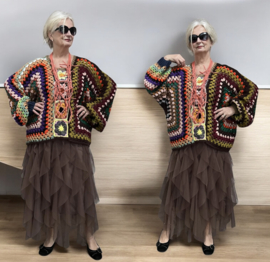 AGE oversized acryl patchwork  lotusbloemen top, handgemaakt