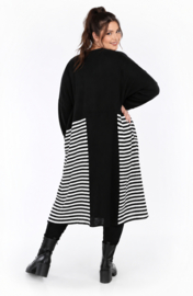 AKH oversized gebreide  tuniek/jurk  apart stretch zwart/wit