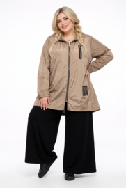 ITALIA  oversized  tussenjas  waterbestendig met ritssluiting en capuchon /in meerdere kleuren