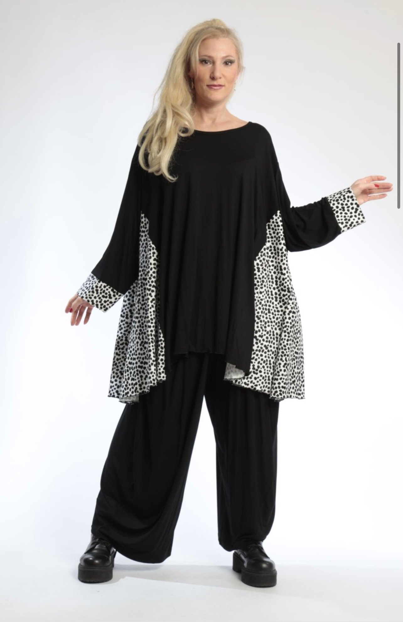 AKH oversized viscose jerseyA-lijn tuniek apart stretch zwart/wit