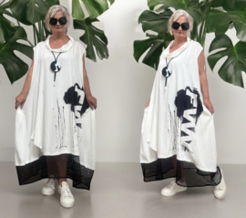 Zedd Plus oversized viscose A-lijn jurk wit/zwart