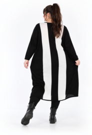 AKH oversized gebreide tuniek/jurk  apart stretch zwart/wit