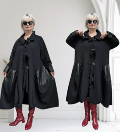 Moonshine viscose  A-lijn jas met inzet van eco leder /zwart , stretch/ gevoerd/apart