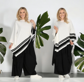 AKH oversized asymmetrisch gebreide tuniek/poncho  apart stretch wit/zwart