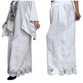 Moonshine linnen wijde broek met geborduurd kant/ apart /in meerdere kleuren