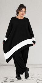 AKH oversized asymmetrisch gebreide tuniek/poncho  apart stretch wit/zwart