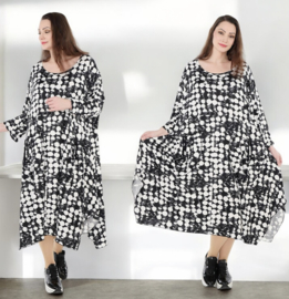 AKH oversized viscose A-lijn jurk / apart /stretch /zwart/wit