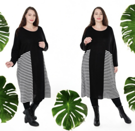 AKH oversized gebreide  tuniek/jurk  apart stretch zwart/wit