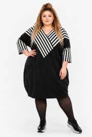 AKH oversized viscose ballon jersey jurk  apart/stretch zwart/wit