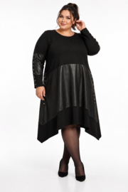 SASHA GRANDE oversized A-lijn jurk met inzet van eco leder/stretch/premium kwaliteite zwart