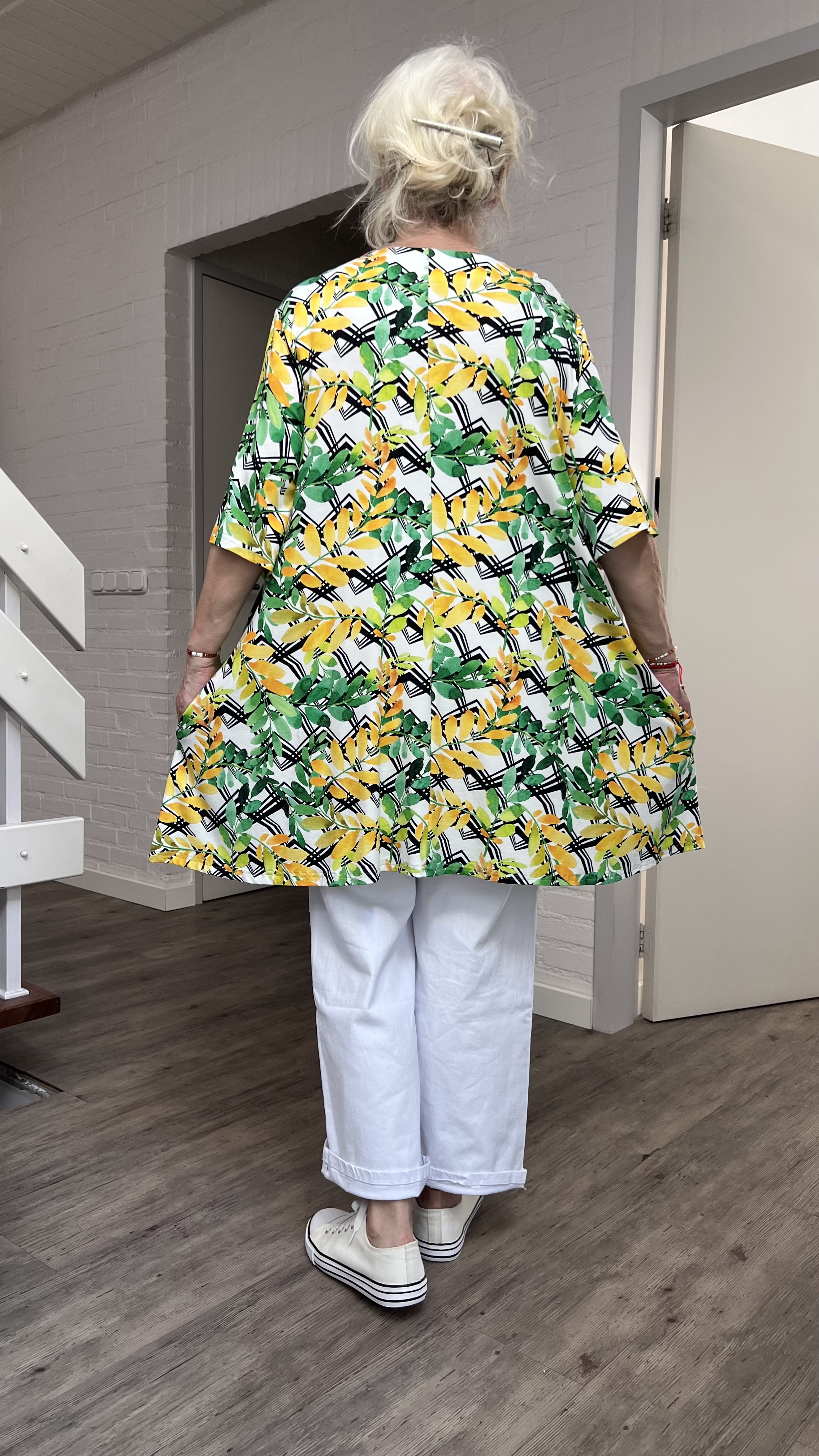 Naveed oversized viscose A-lijn tuniek met aparte decolleté/ stretch