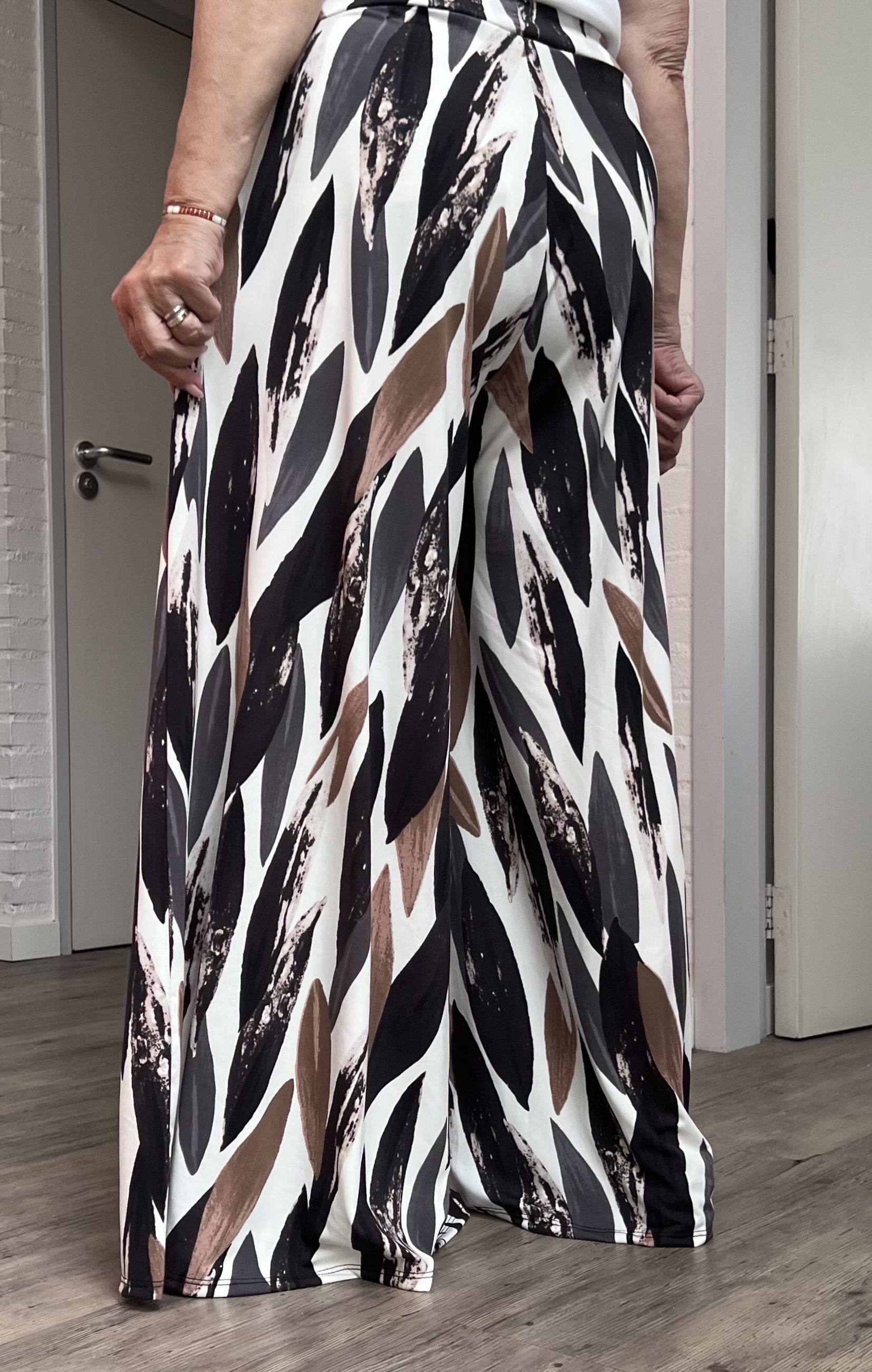 ITALY Mode jersey viscose  wijde broek apart /zeer rekbaar zwart/grijs/beige