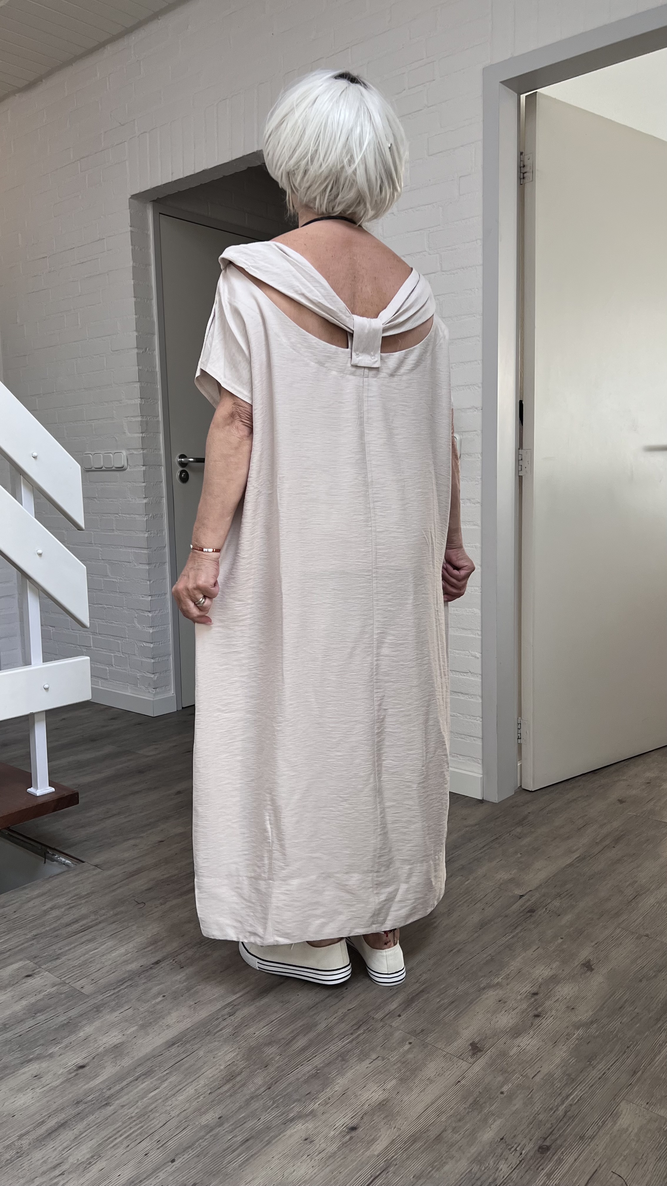 LUUKAA oversized viscose jurk/apart