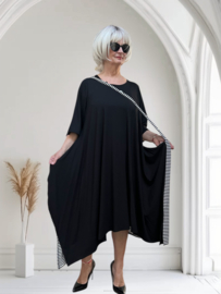 Naveed  viscose jersey A-lijn jurk stretch zwart/wit