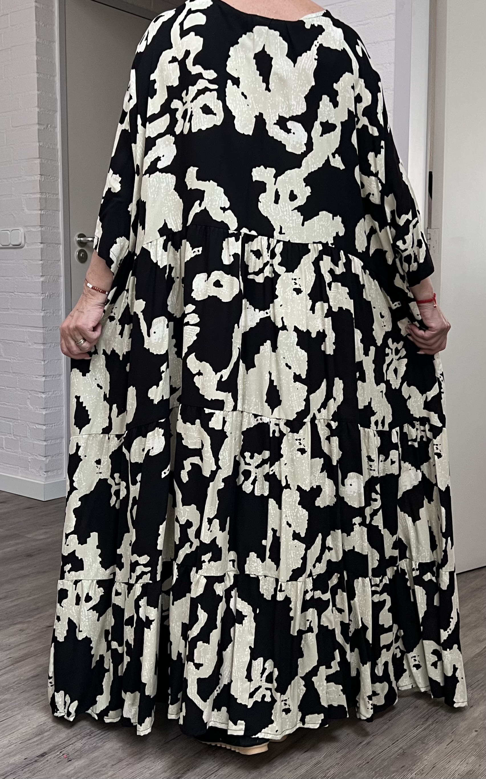 Vincenzo Allocca oversized viscose  BOHO A-lijn jurk apart zwart/ecru