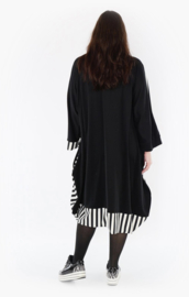 AKH oversized viscose jersey ballon jurk  apart/stretch zwart/wit