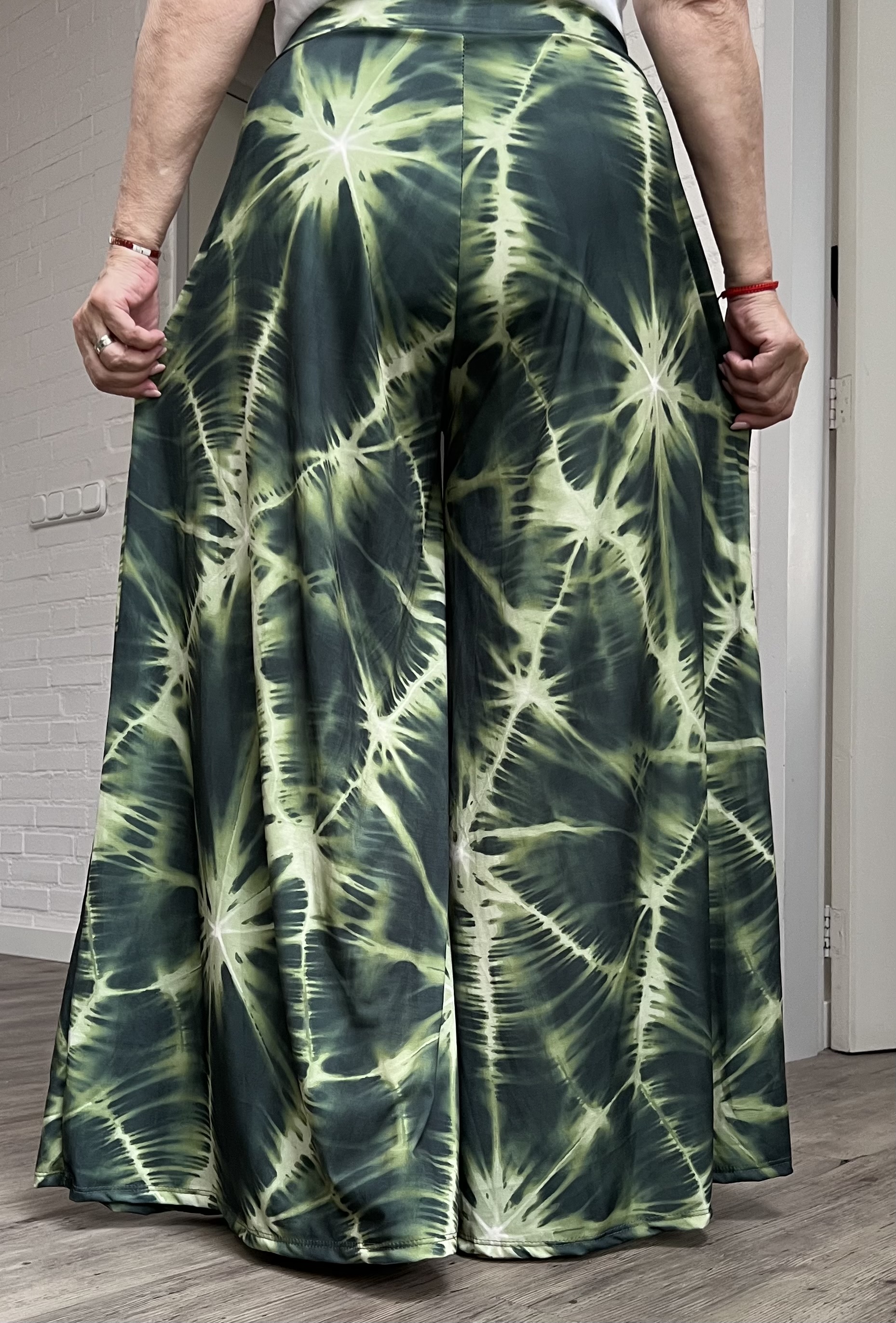 ITALY Mode jersey viscose  wijde broek apart /zeer rekbaar
