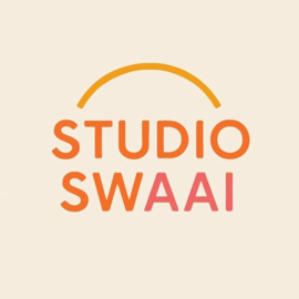 Studio Swaai – Pioenwals Dieproos Behang | Rood SW-82-RR01
