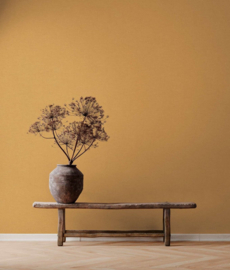 Studio Swaai – Essentie: Uni Collectie Behang | Gele Oker SW-00-UN13
