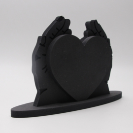 Hart met handen zwart hout met hart
