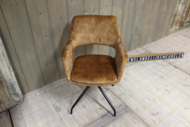 Industriële design eetkamerstoel velvet Sikki Goud