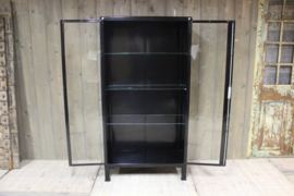 Industriële vitrine apothekerskast zwart