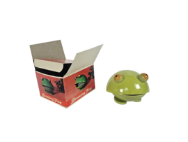 Bouncing Frog - Made in Hong Kong - vintage toys - plastic design - 1970's