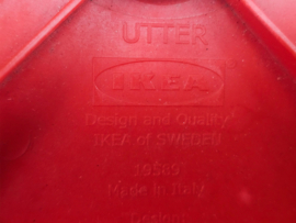Ikea - model Utter - design Knut & Marianne Hagberg - kindertafeltje en stoel - 90's