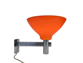 Space Age -  Vintage - Aluminium wandlamp met kunststof kap - mid century