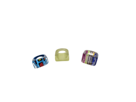 3  x vintage - lucite-  ring - 70s