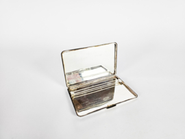 Cigarette Box - verzilverd- inscriptie Stichting V.A.M. - E.S.P.N. - 3e kwart 20e eeuw