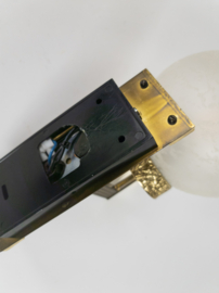 Hollywood Regency stijl - messing - goud - gesatineerd glas - wandlamp - 60's