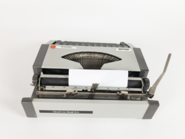 Olivetti - model Tropical - Olivetti do Brasil - typemachine - Mario Bellini - 70's