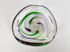 Kristalunie Maastricht - Max Verboeket  - dubbelwandige vaas met ingesloten paarsen en groene kleuren - 60's