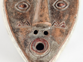 Ibo - Igbo - muurmaskers (2) -  hout - Nigeria - 2e kwart 20e eeuw