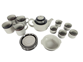 Arabia -  'Karelia'-servies - 17-delig- ontwerp Anja Jaatinen-Winquist - Finland - 70's