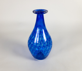 Murano - flesvaas - ingesloten luchtbellen - cobalt blauw - Italie - 80's