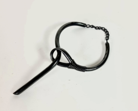 Anne Marie Beretta - ketting - gepatineerd gerold metaal - minimalistisch -  gesigneerd - post modern -  Parijs - 80's