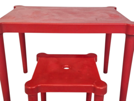 Ikea - model Utter - design Knut & Marianne Hagberg - kindertafeltje en stoel - 90's