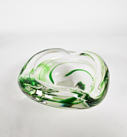 Kristalunie Maastricht - Max Verboeket  - geslingerde kleuren van helder glas met groen - 60's