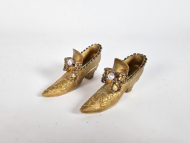 The right shoe - miniature schoentjes - goudkleurig - 3e kwart 20e eeuw