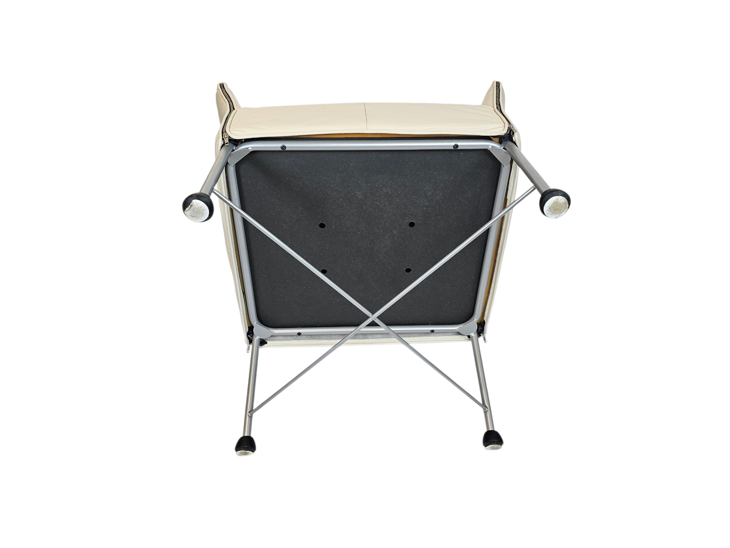 Montis - ontwerp Gerard van den Berg - model Chaplin - Leer - creme/wit -