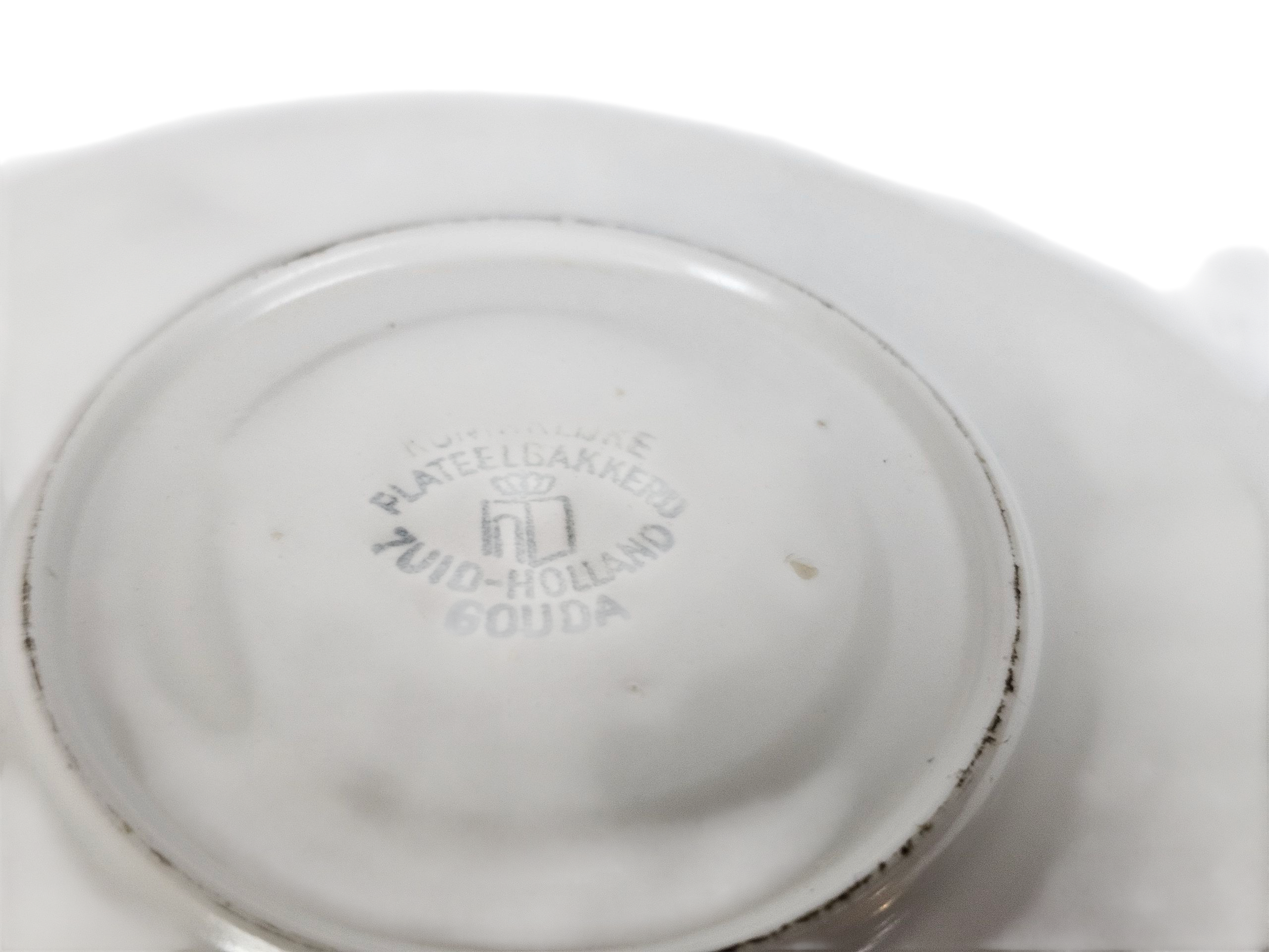 Plateelbakkerij Zuid Holland (PZH) - Gouda - Holland - kop en schotels (4) -  1950